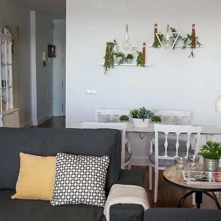 Urbanchic Beachfront Apt