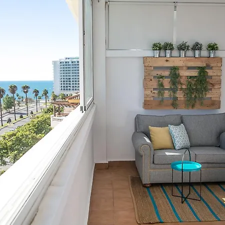 Urbanchic Beachfront Apt * Benalmadena