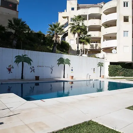 Apartment Urbanchic Beachfront Apt